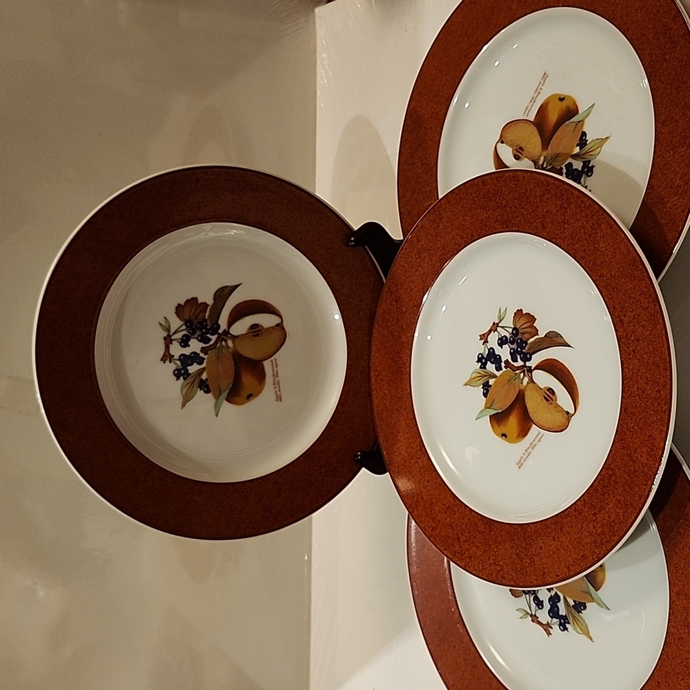 Royal worcester evesham soup bowl or salad or plate 4pcs 1961